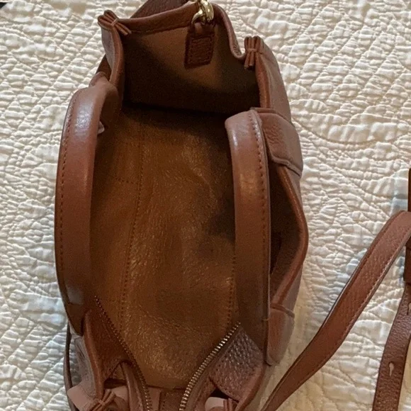 Marc Jacobs Small Tan Leather Tote / Crossbody - Picture 4 of 5